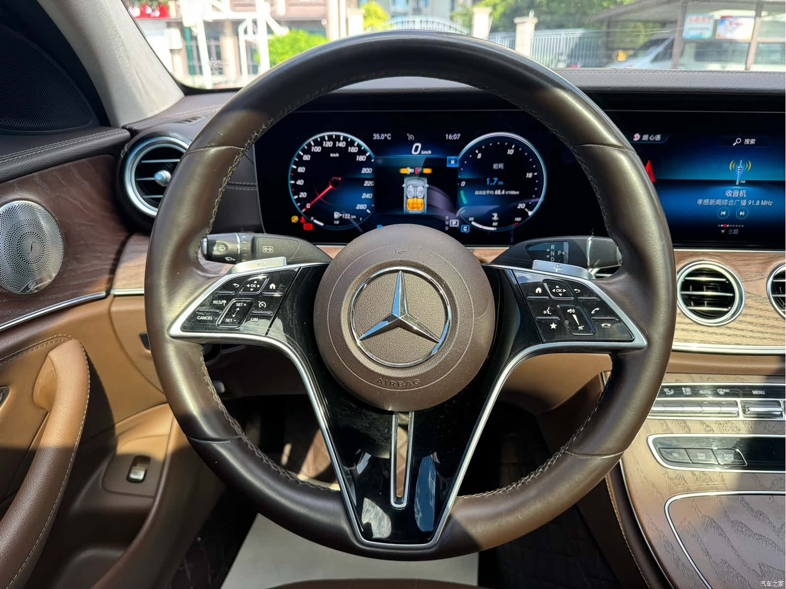 Mercedes-Benz E-Class, 2022 все фото