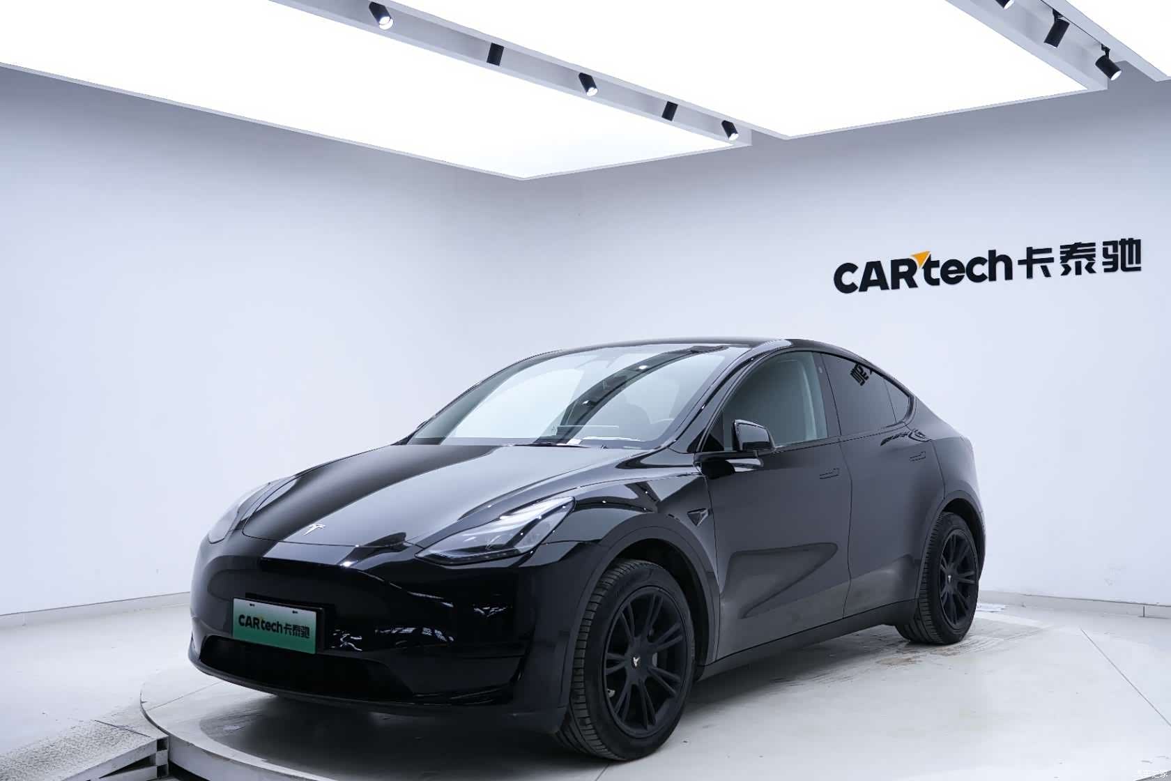 Tesla Model Y, 2023 9
