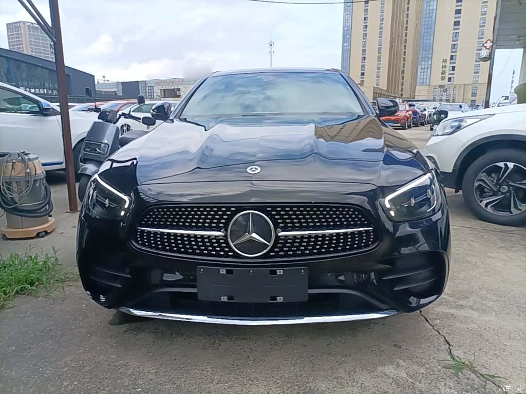 Mercedes-Benz E-Class, 2022 3
