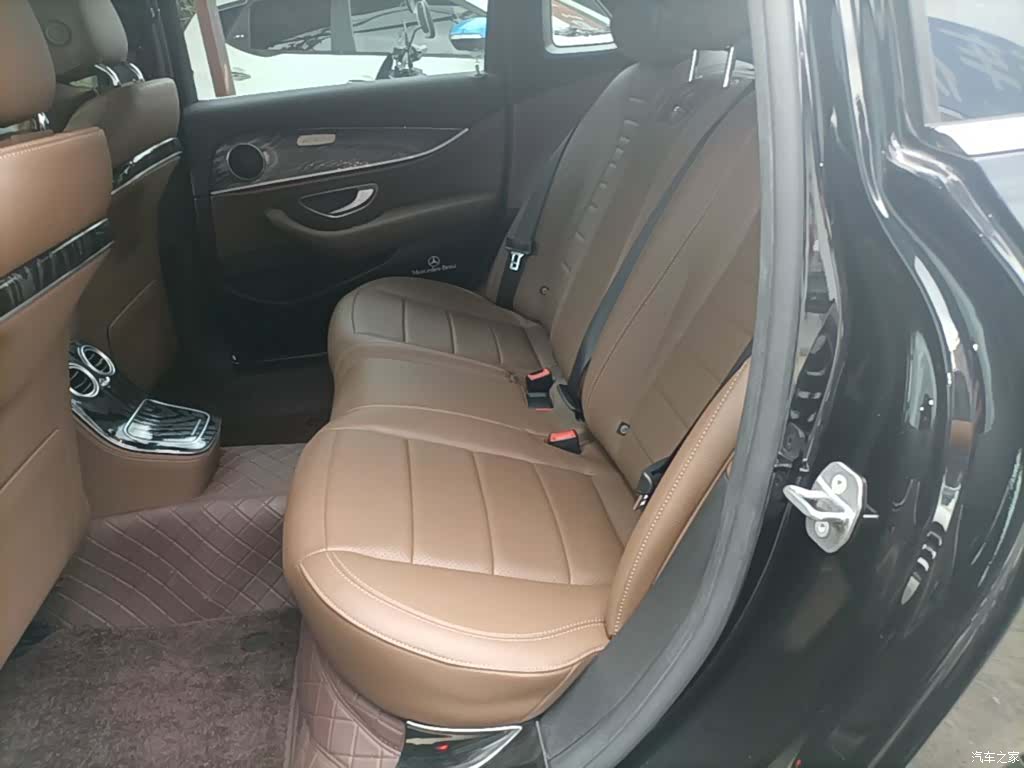 Mercedes-Benz E-Class, 2022 17