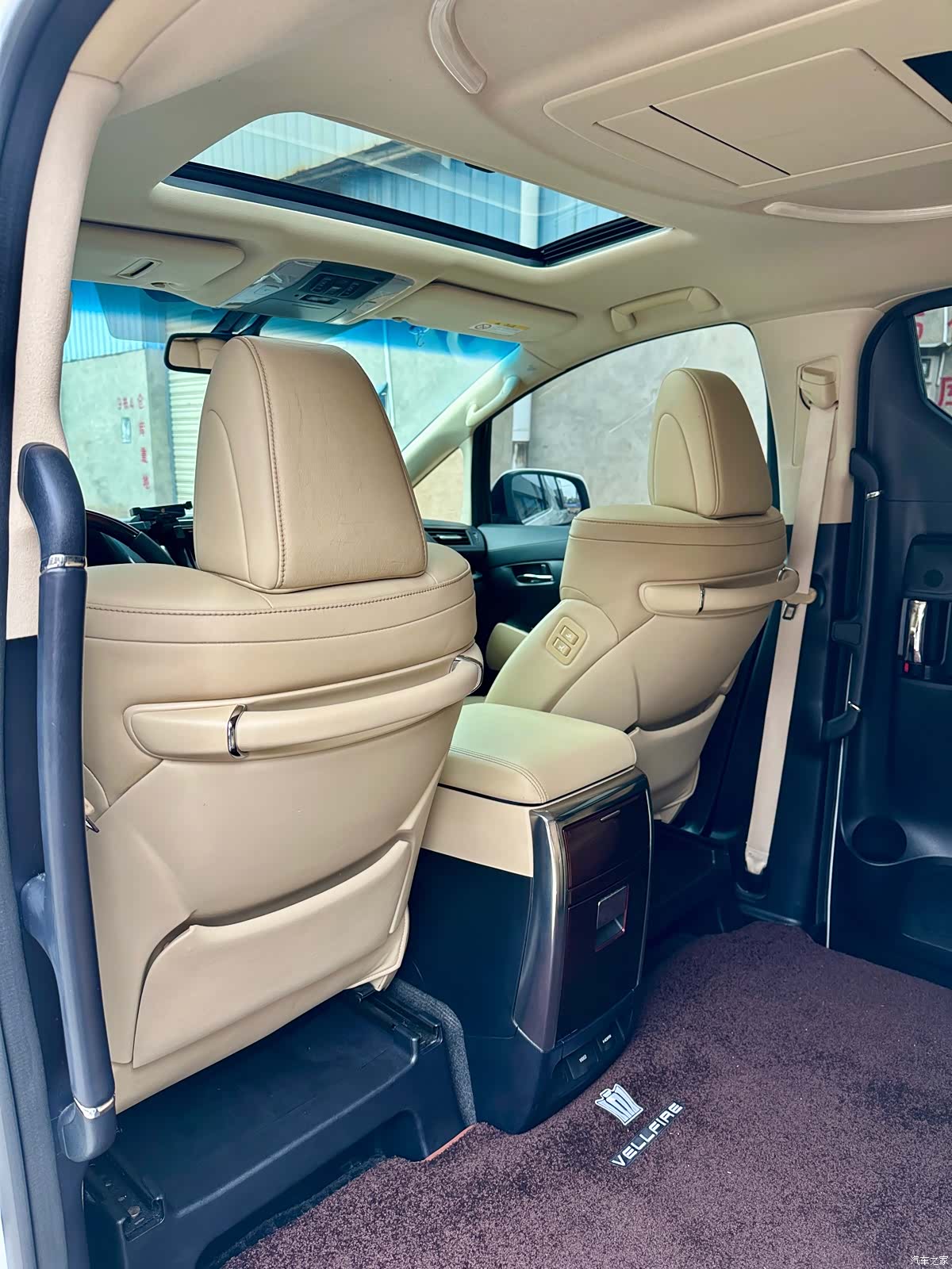 Toyota Alphard, 2016 9