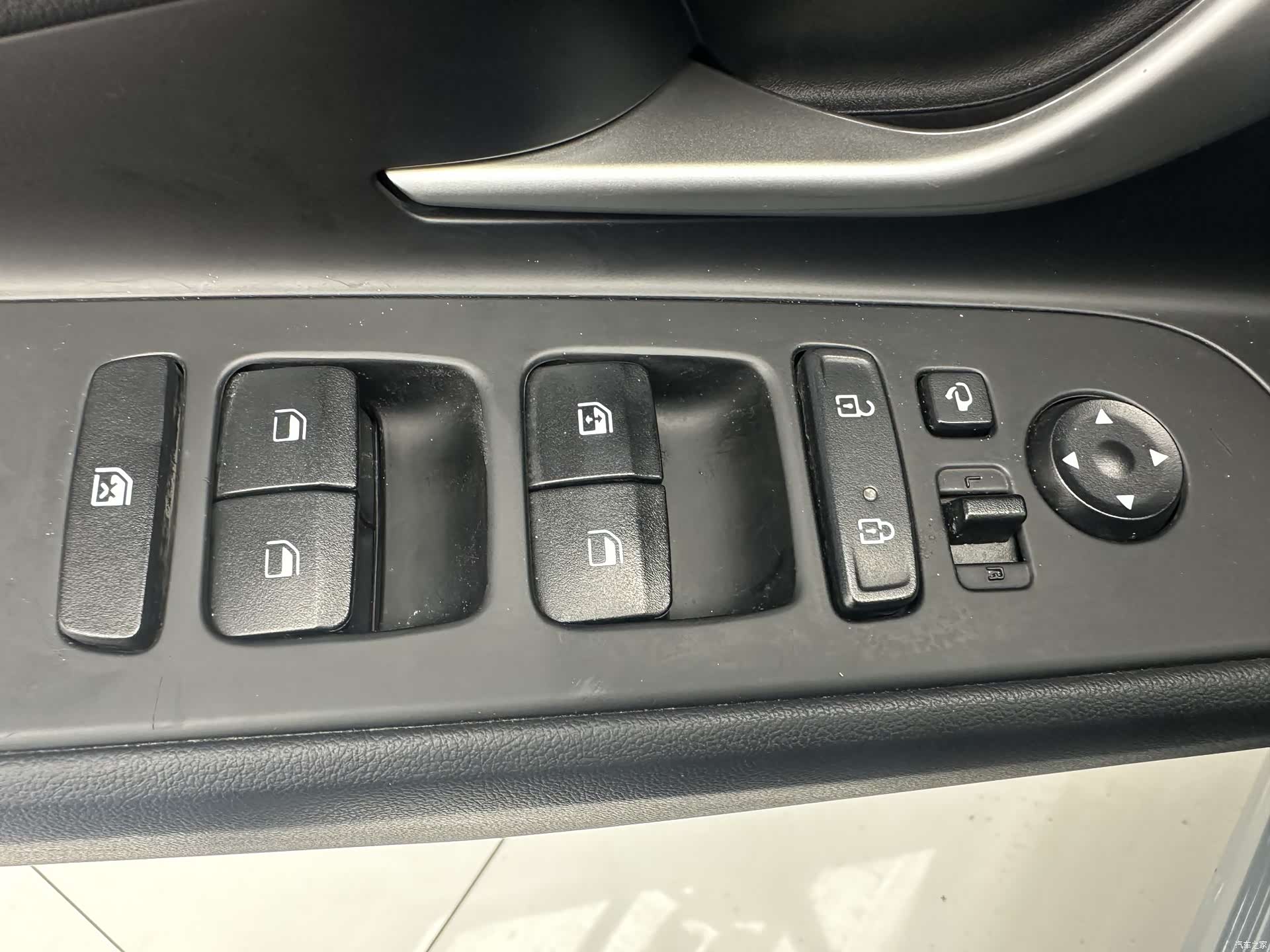 Hyundai Elantra, 2022 12