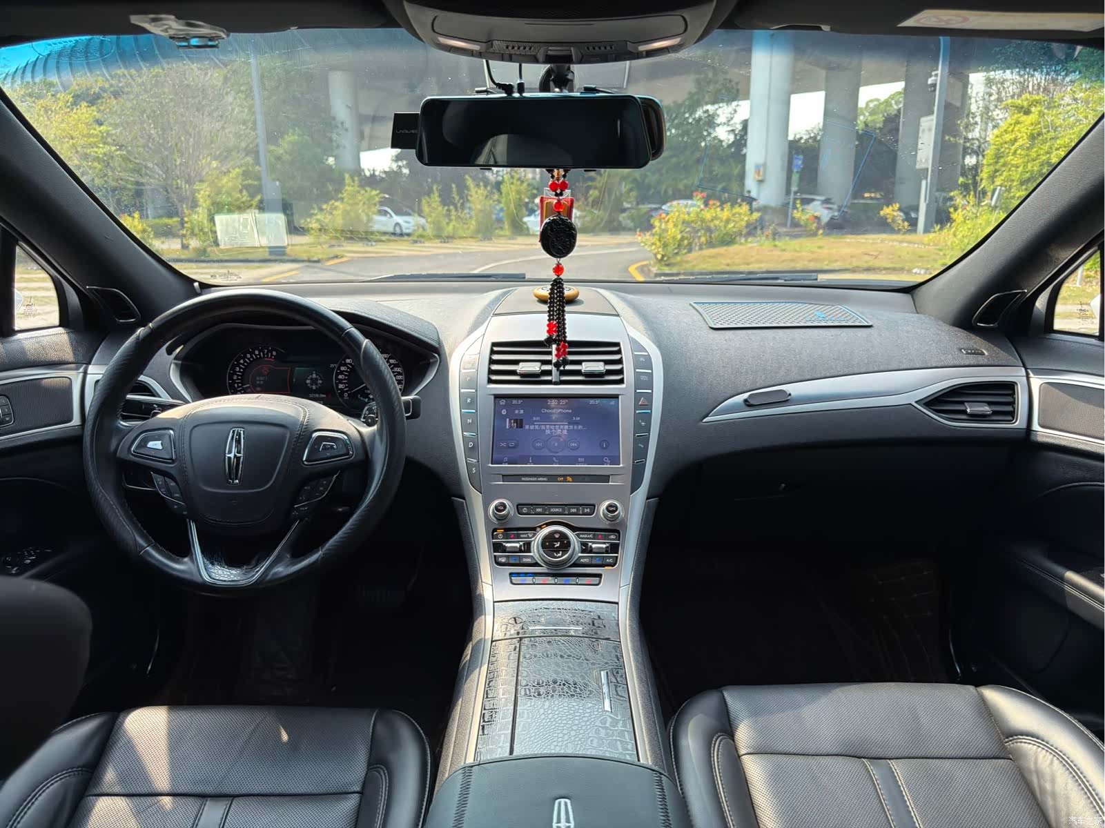 Lincoln MKZ, 2021 12