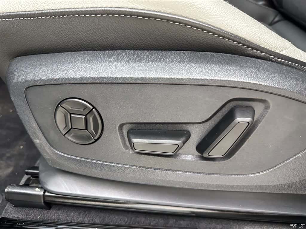 Audi Q3, 2023 14