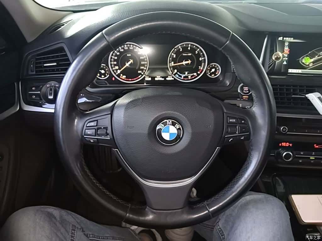 BMW 5 Series, 2017 11