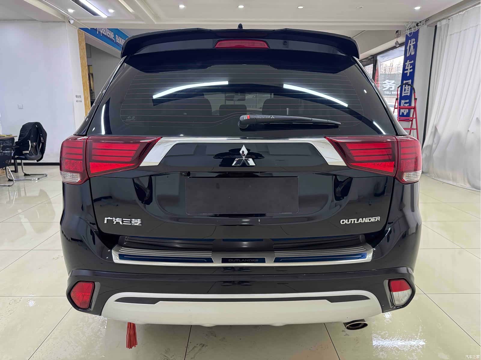 Mitsubishi Outlander, 2022 все фото