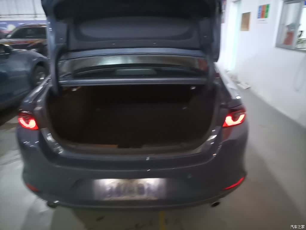 Mazda Mazda3, 2024 19