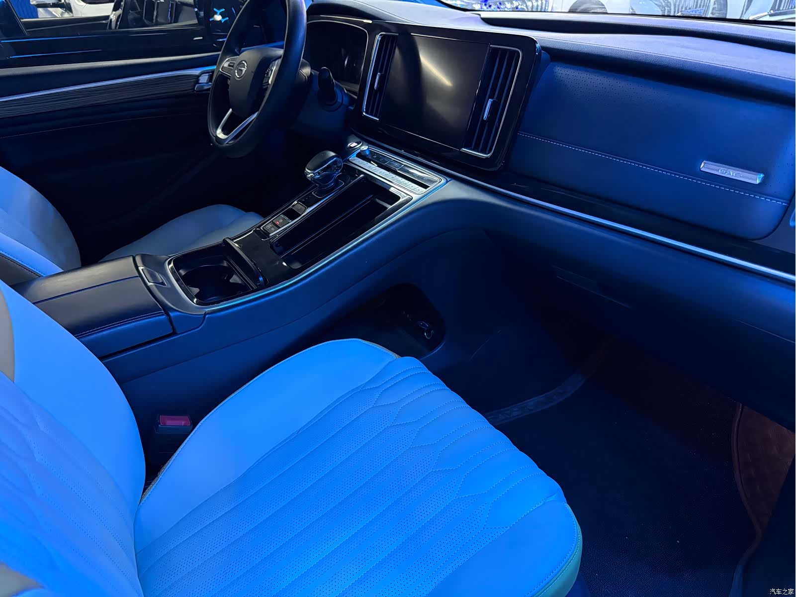 Trumpchi M8, 2022 13