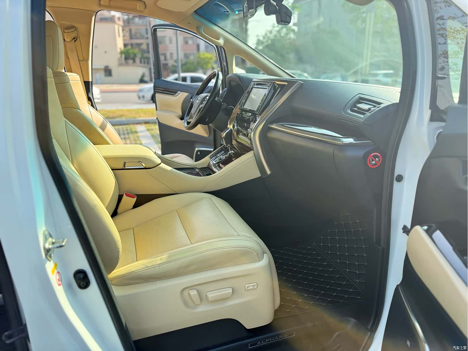 Toyota Alphard, 2017 7