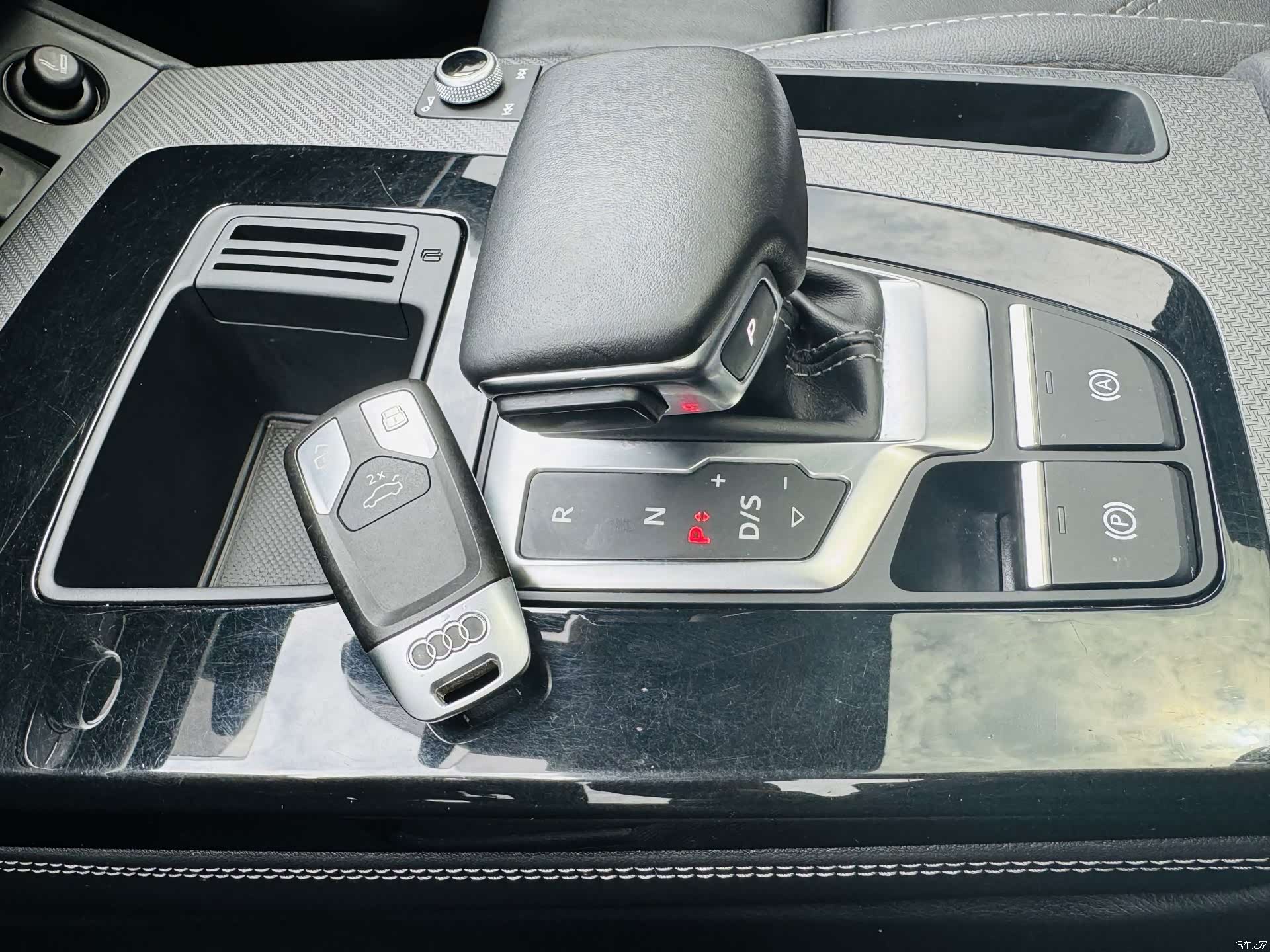 Audi Q5L, 2022 12