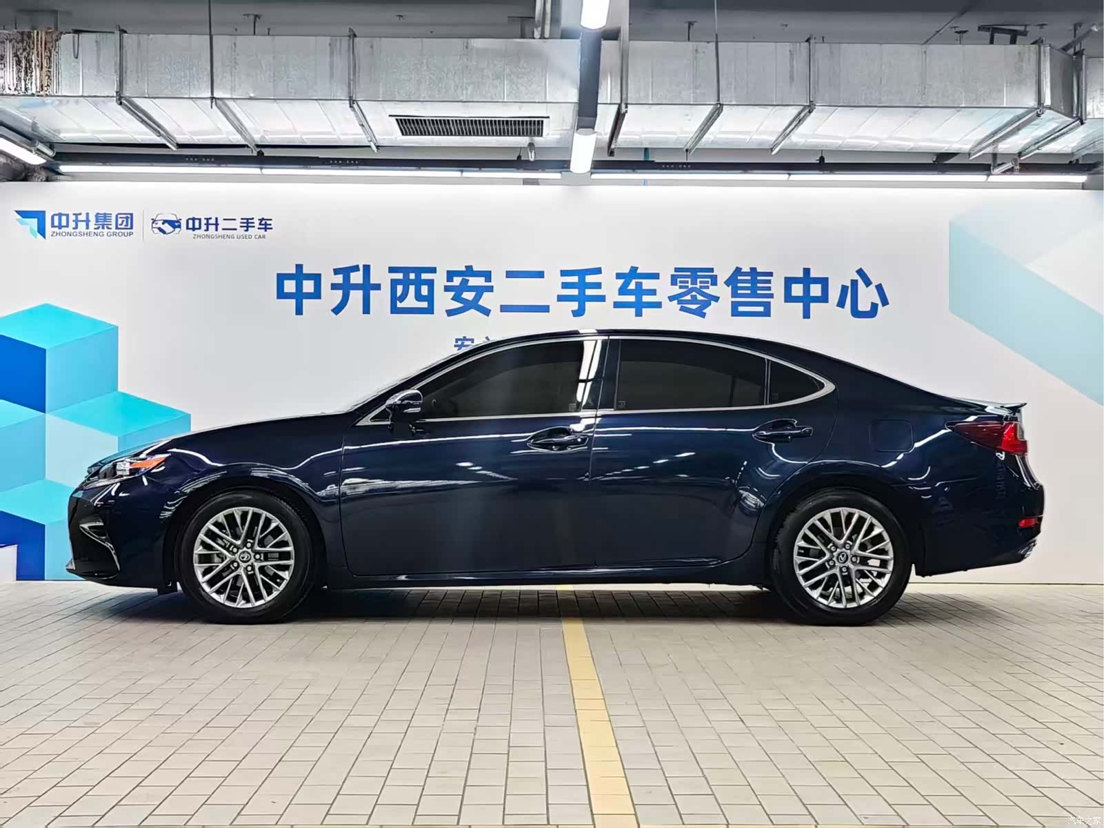 Lexus ES, 2018 3