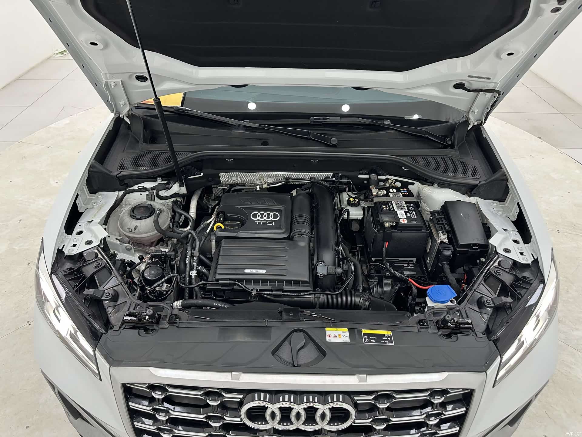Audi Q2L, 2023 17
