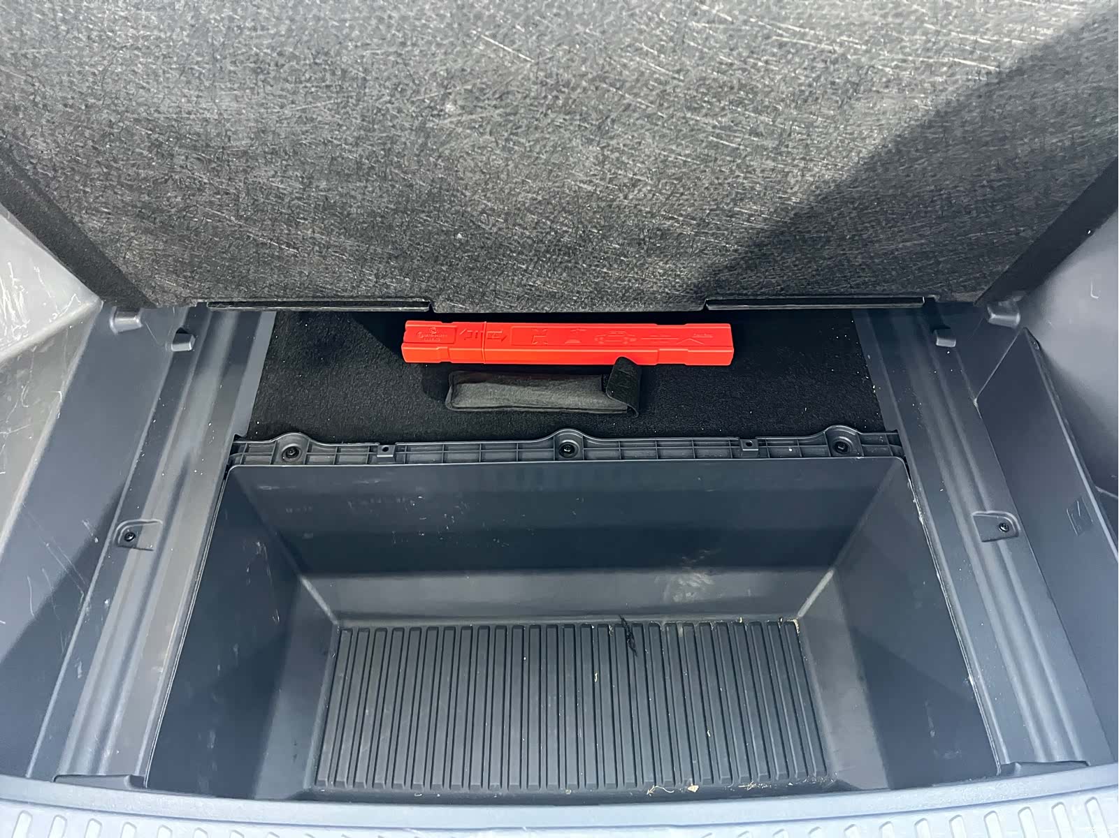 Geely Galaxy E5, 2025 28