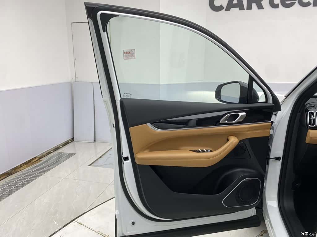 Geely Boyue, 2025 16