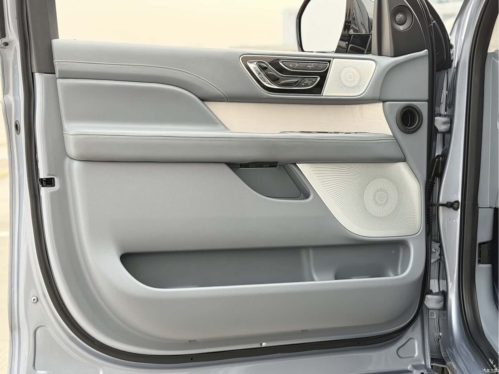 Lincoln Navigator, 2022 15