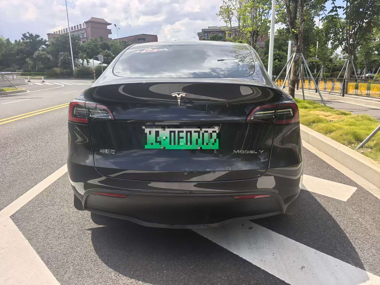 Tesla Model Y, 2024 9