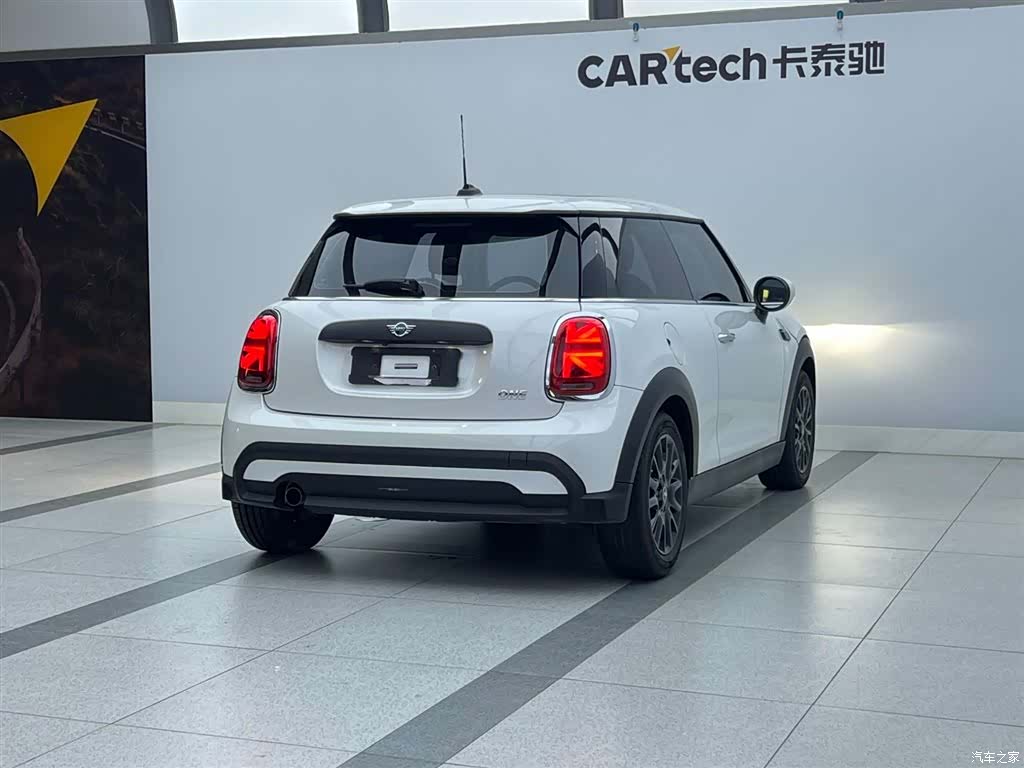 Mini ONE, 2024 4