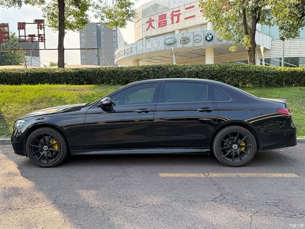 Mercedes-Benz E-Class, 2021 3
