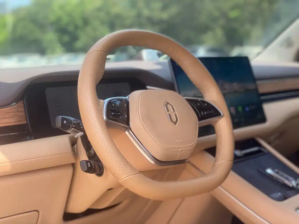 AITO Ask the world M7