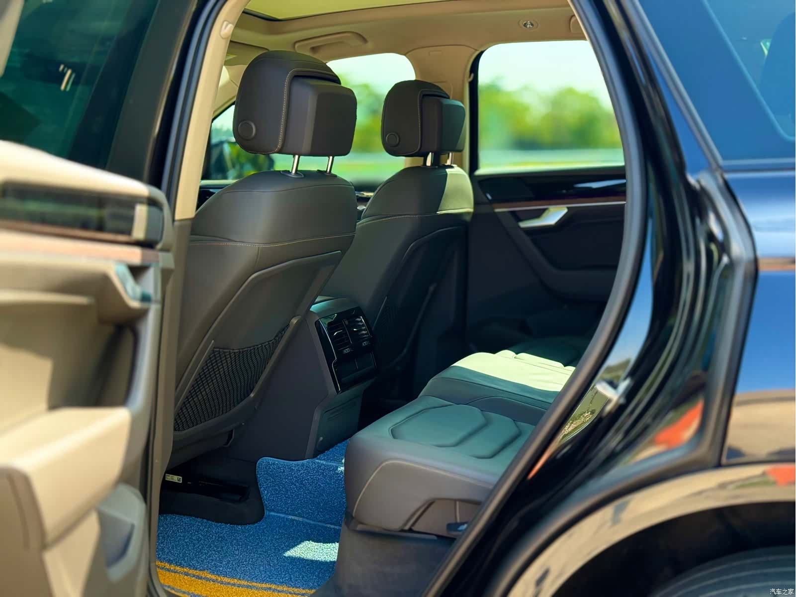 Volkswagen Touareg, 2021 6