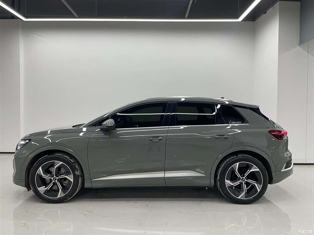 Audi Q4 e-tron, 2023 3