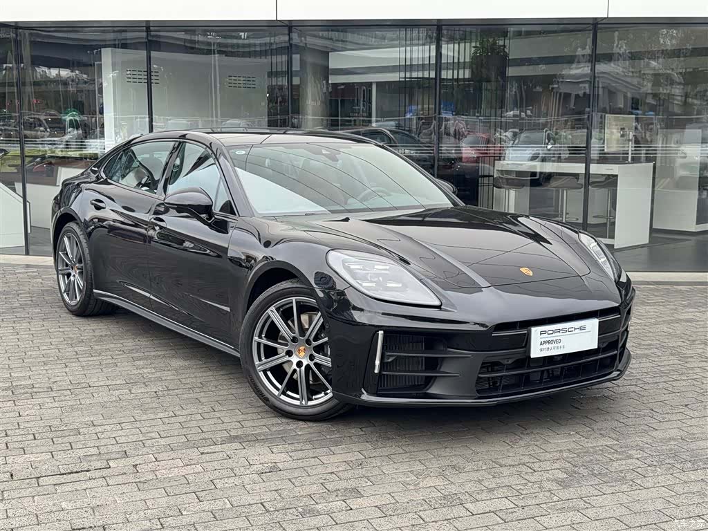Porsche Panamera, 2025 2