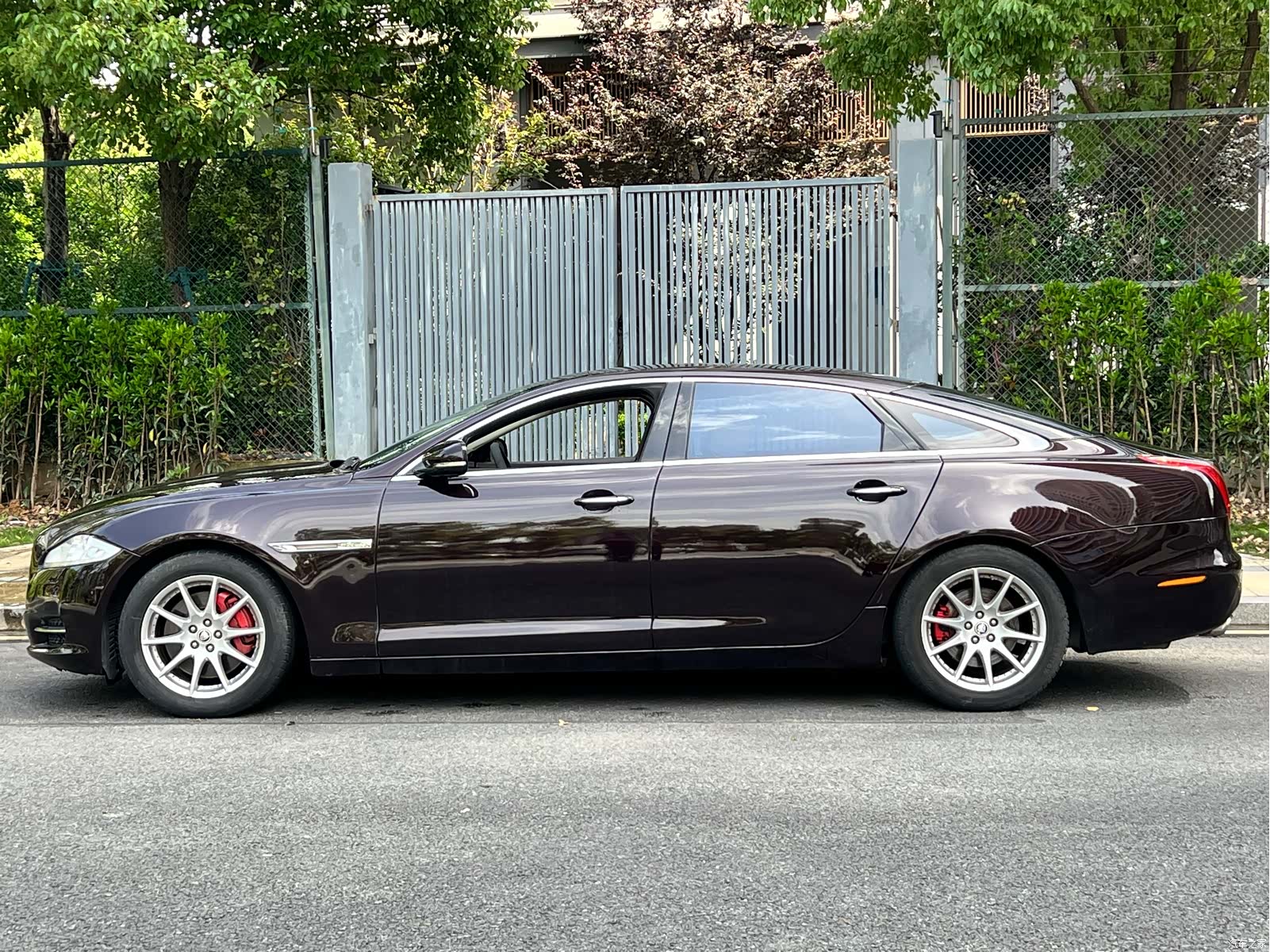 Jaguar XJ, 2011 8