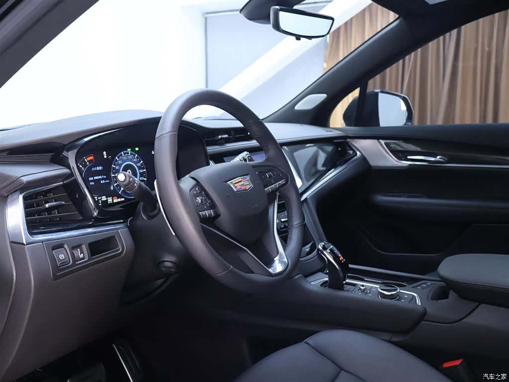 Cadillac XT6, 2025 11