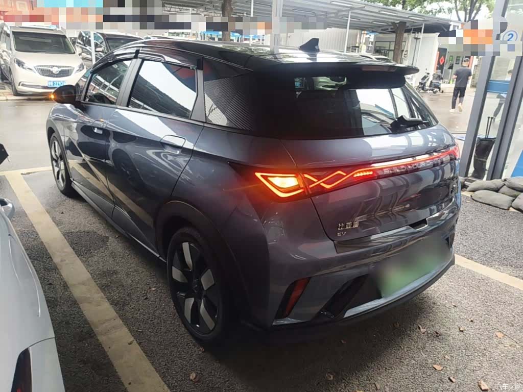 BYD Dolphin, 2023 все фото