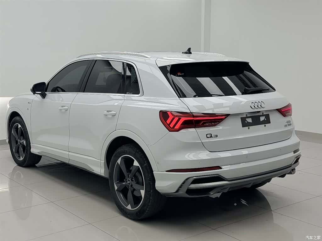 Audi Q3, 2022 14