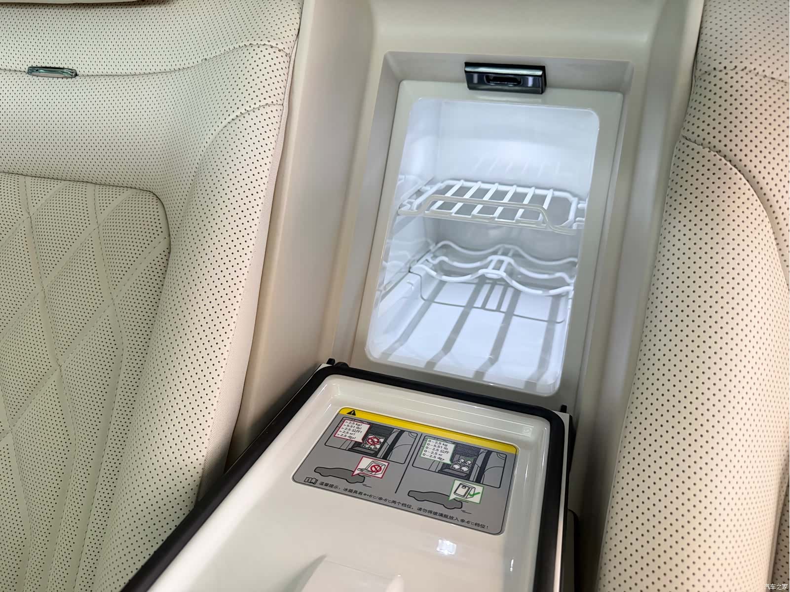 Volkswagen Phideon, 2023 11