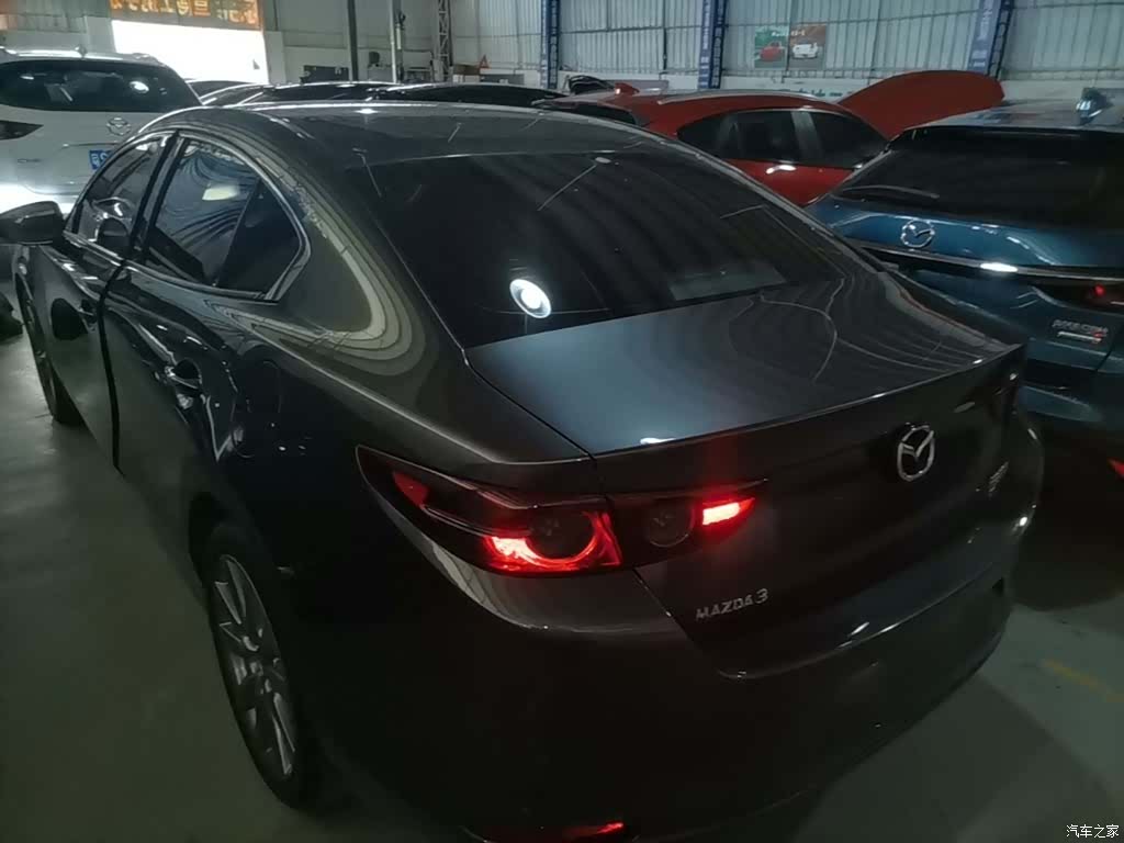 Mazda Mazda3, 2022 все фото