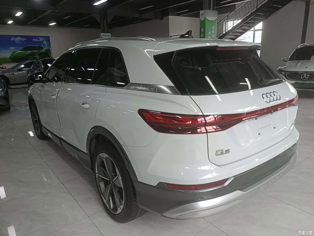Audi Q5 e-tron, 2022 22