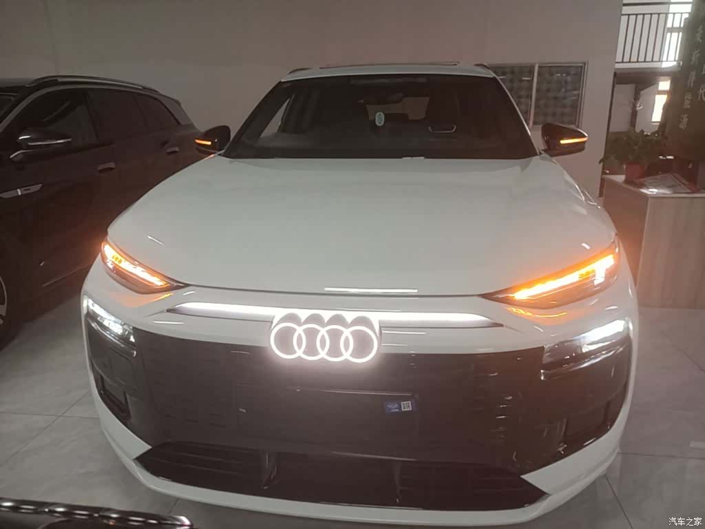 Audi e-tron, 2025 3