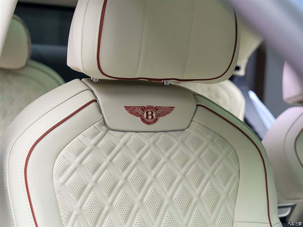 Bentley Flying Spur, 2023 17