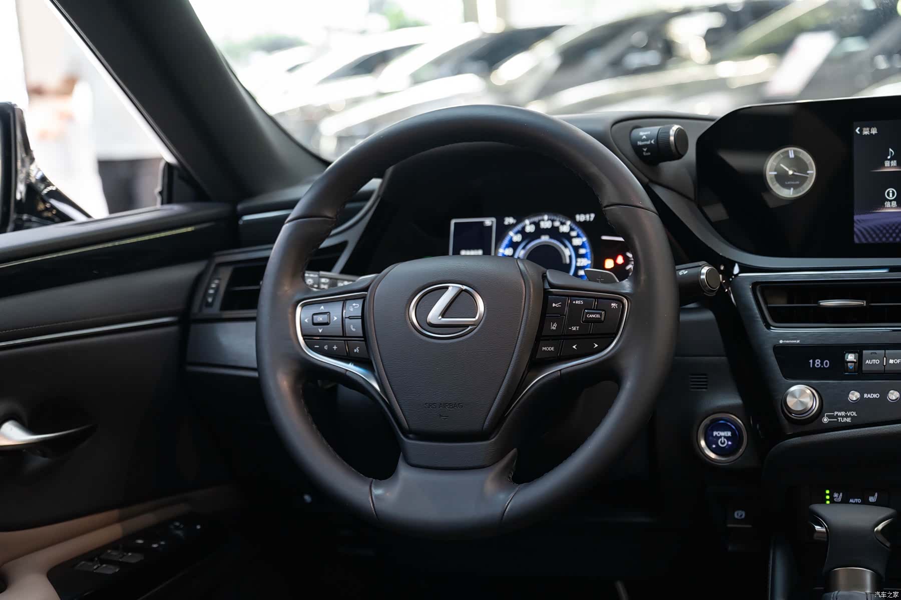 Lexus ES, 2022 14
