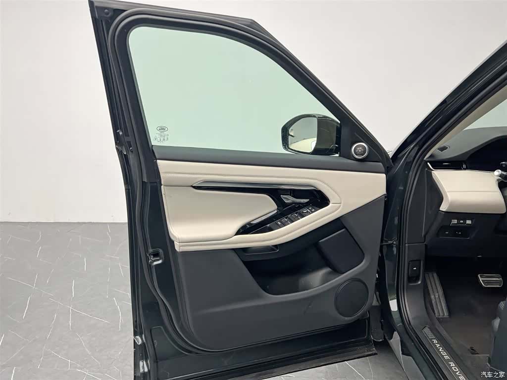 Land Rover Range Rover, 2022 15
