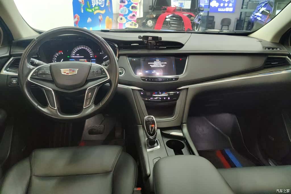 Cadillac XT5, 2017 12