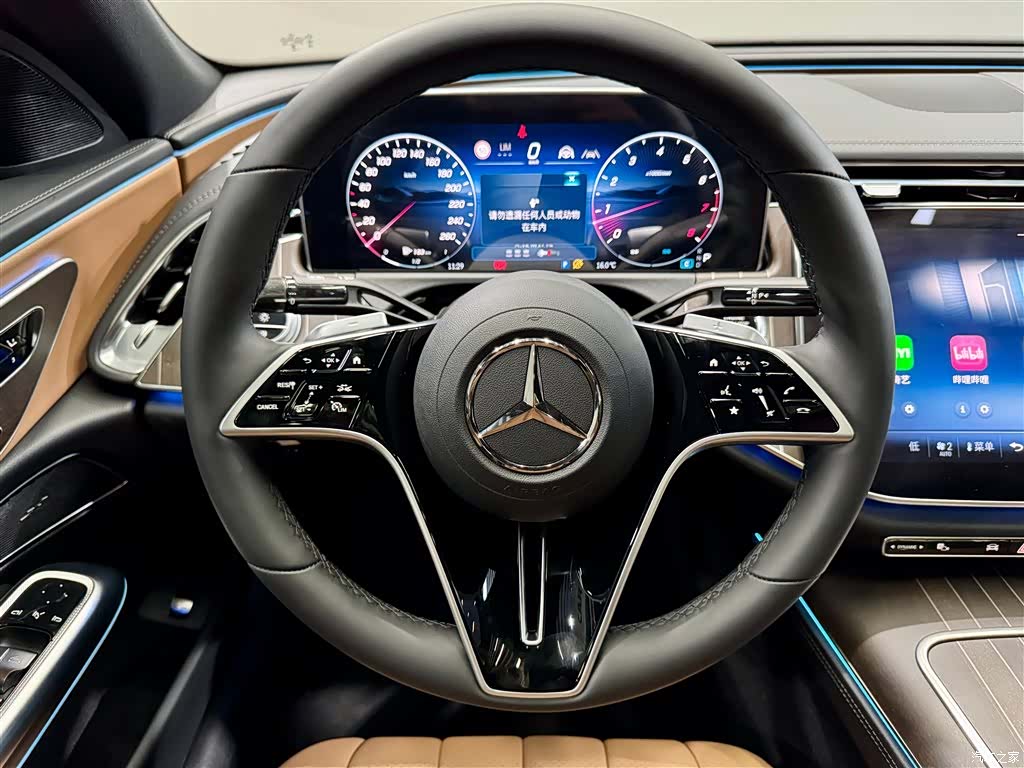Mercedes-Benz E-Class, 2025 15