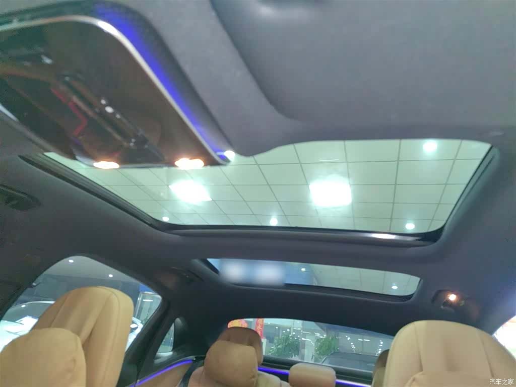 Mercedes-Benz E-Class, 2024 14