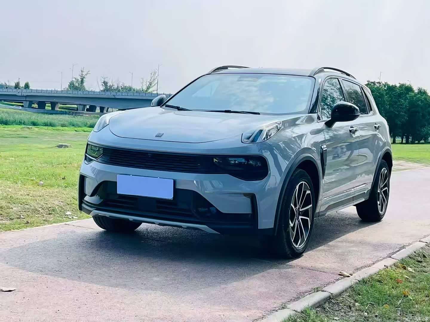 Lynk & Co 01