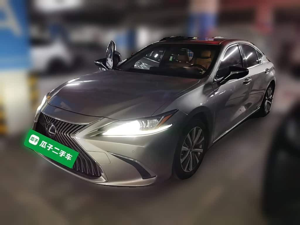 Lexus ES 2020 300h