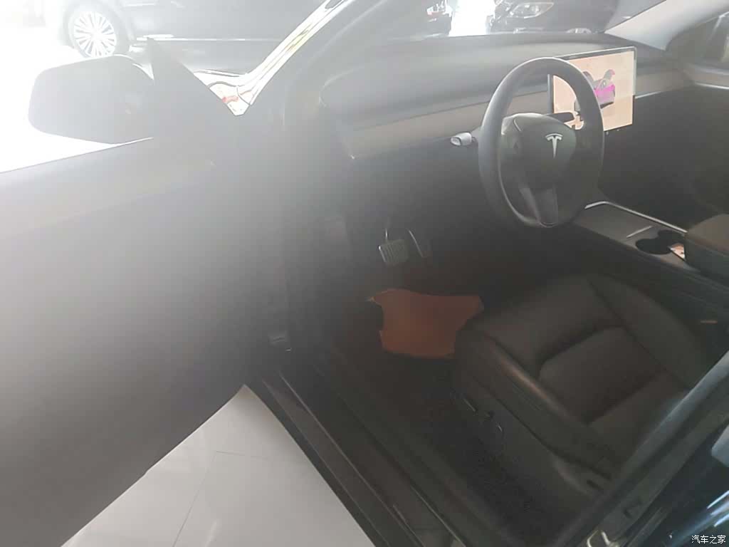 Tesla Model Y, 2022 16