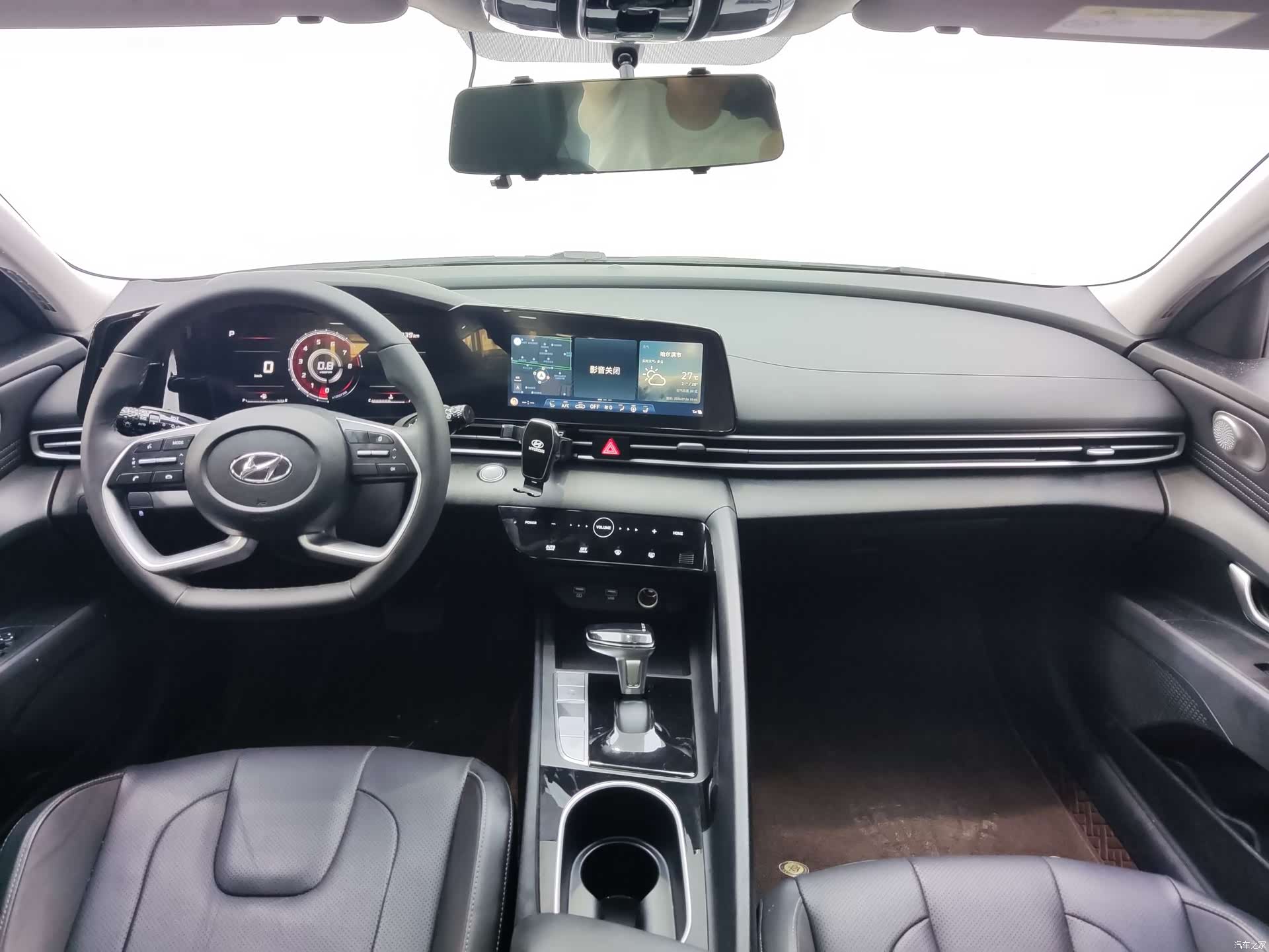 Hyundai Elantra, 2022 12