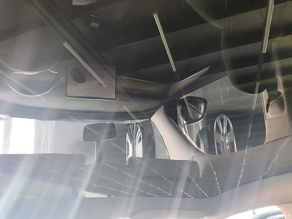 Tesla Model Y, 2022 18