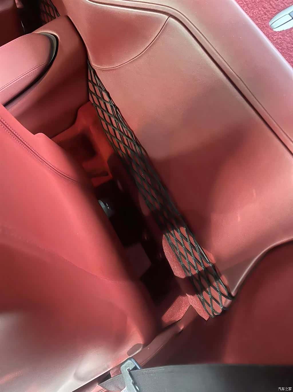 Ferrari F12ber, 2013 7