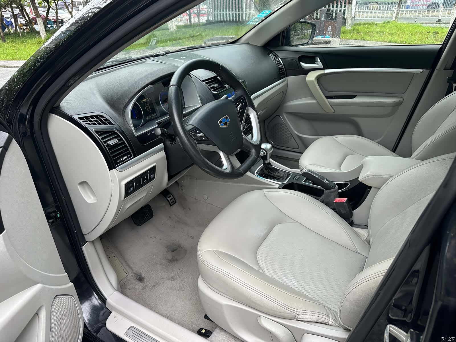 Geely Emgrand, 2015 13