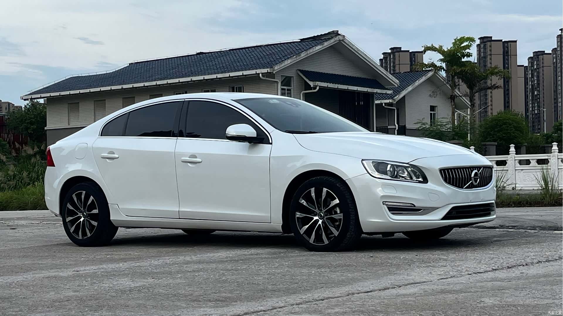 Volvo S60, 2019 3