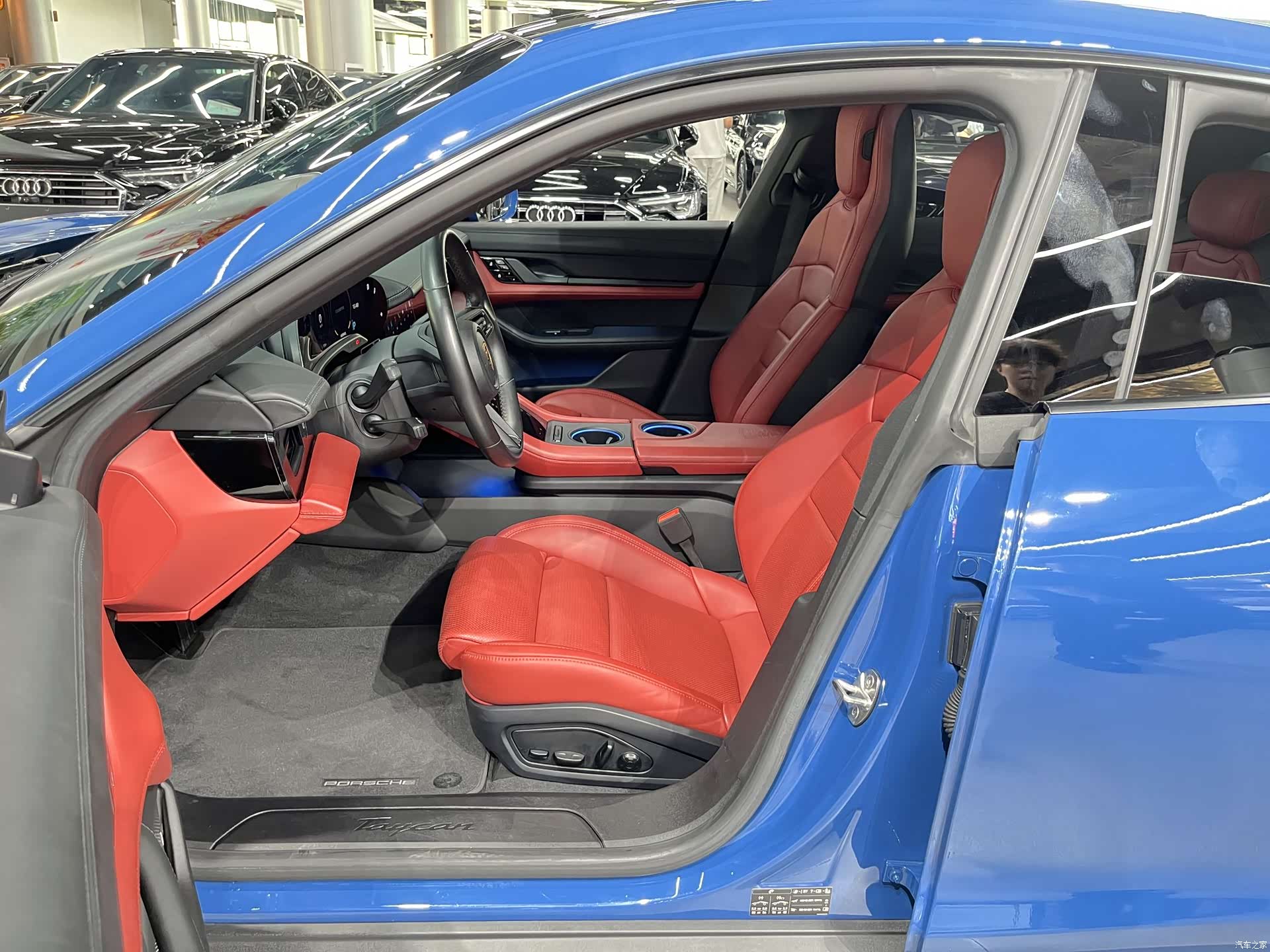 Porsche Taycan, 2021 4
