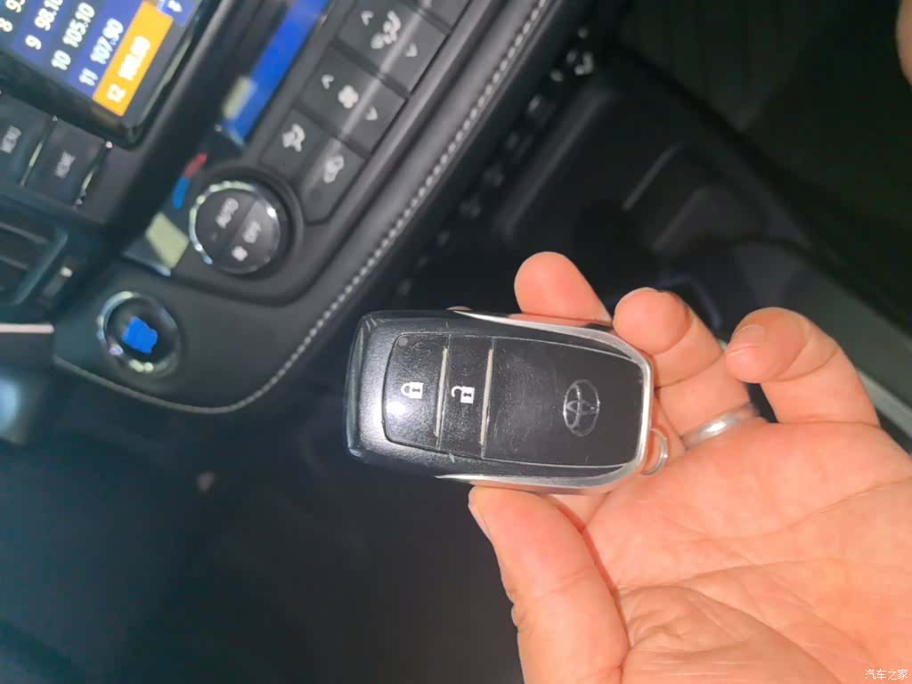 Toyota RAV4, 2017 17